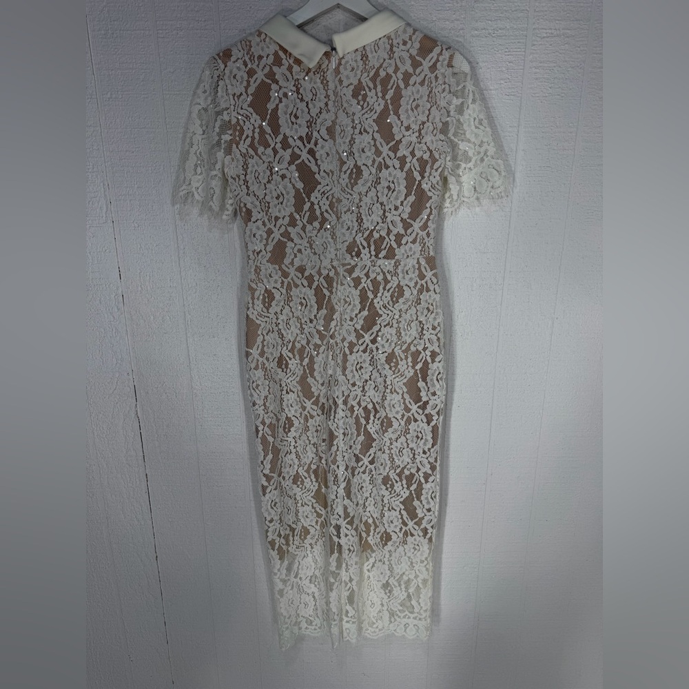 Elegant White Lace Midi Dress with Button Front - Picture 10 of 16